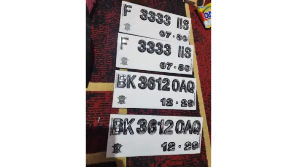 Plat Nomor Akrilik Premium Jadi Tren Baru di Dunia Otomotif Modern