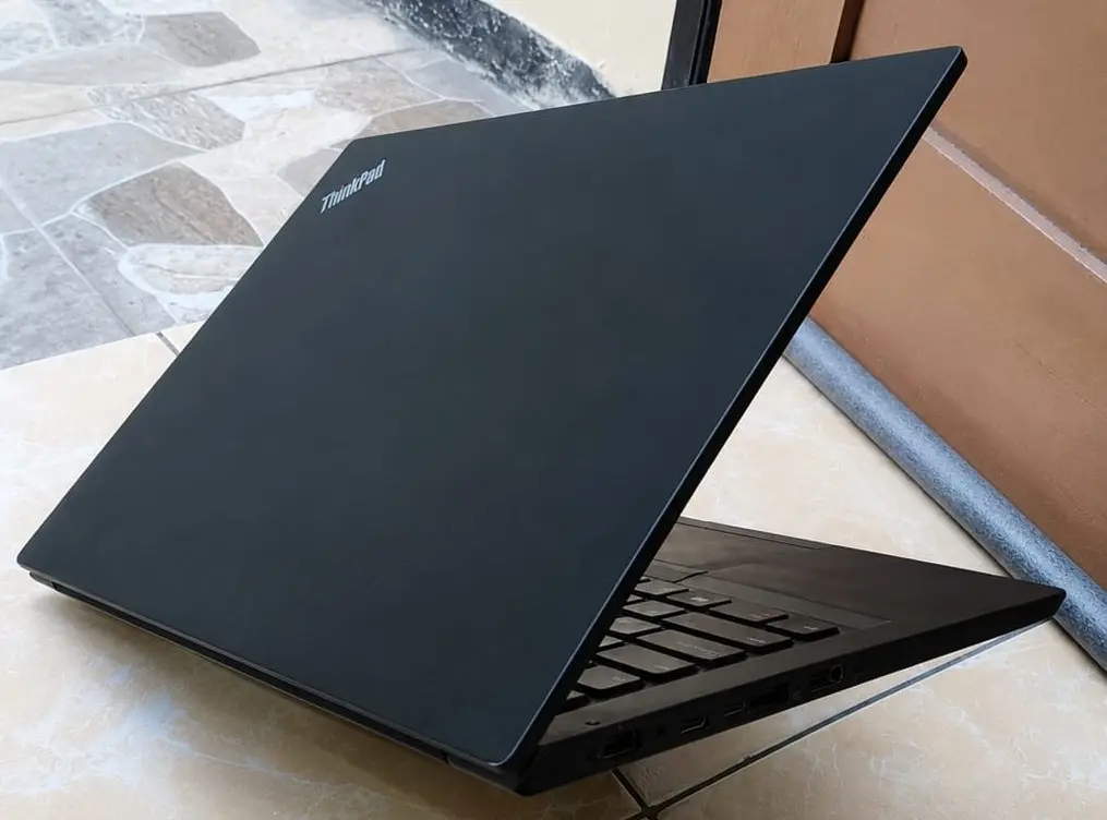 Lenovo Thinkpad X380 - Gambar 1